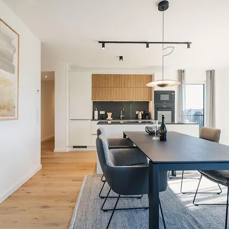 Strandvilla 15 2 Og Lägenhet Zingst